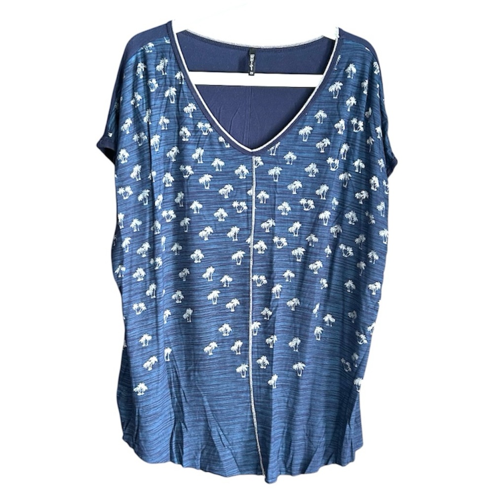 Edista Navy and White Top